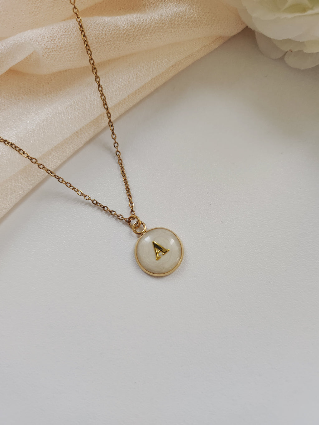 Collier initiale nacré (à personnalisé)