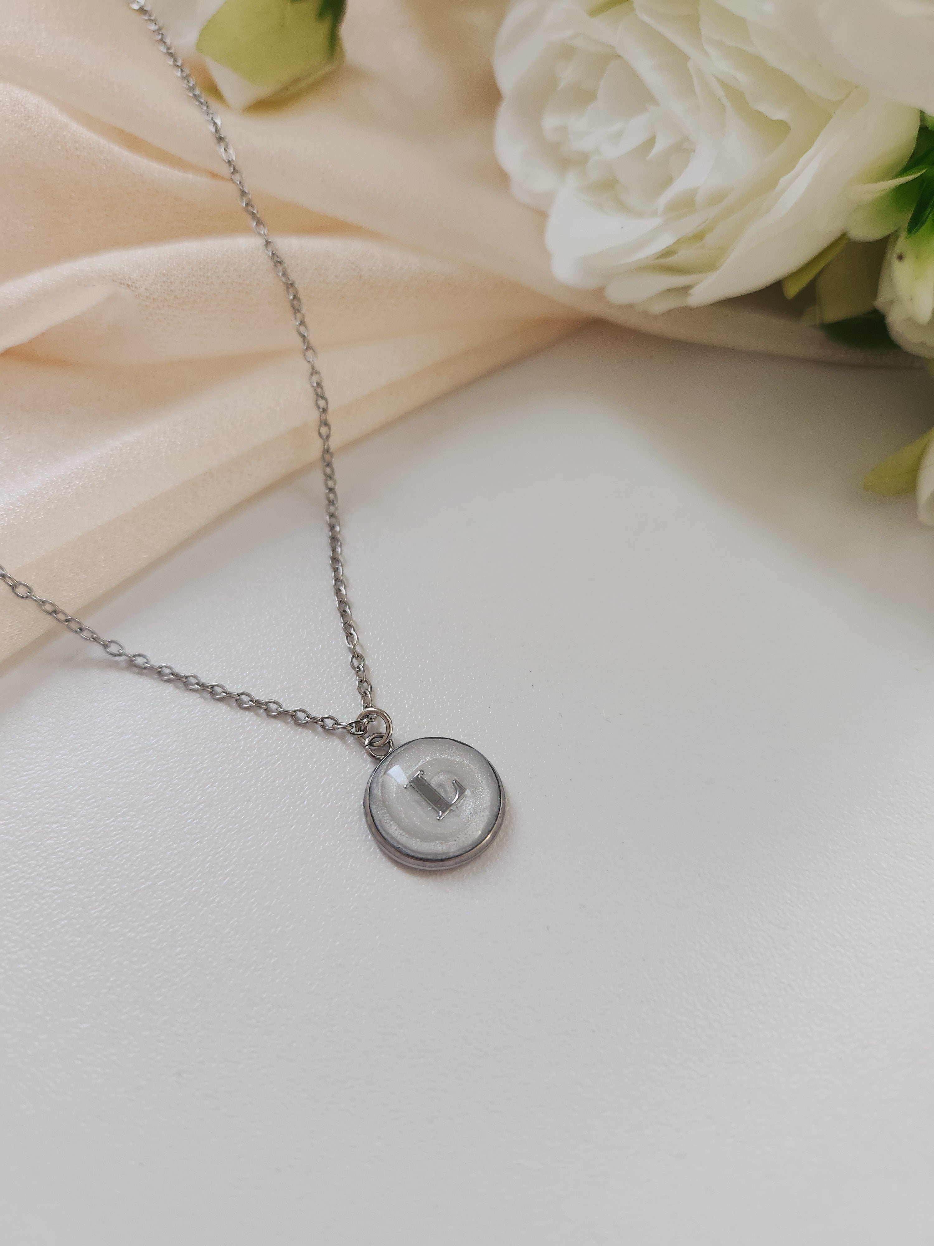 Collier initiale nacré (à personnalisé)