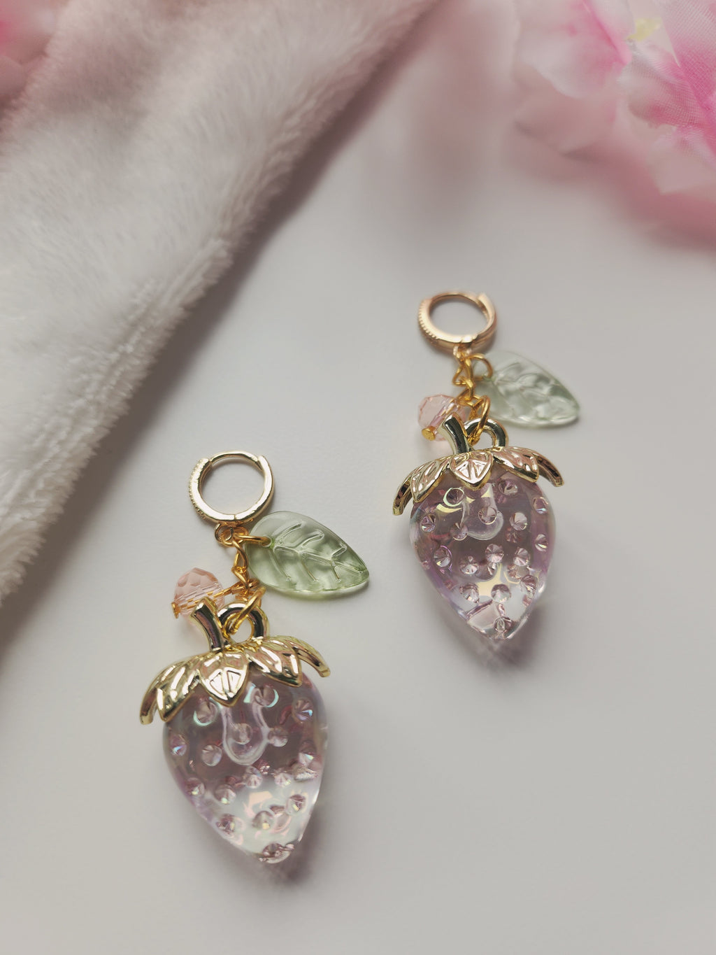 Boucle d'oreilles fraise - Rose "anneau"