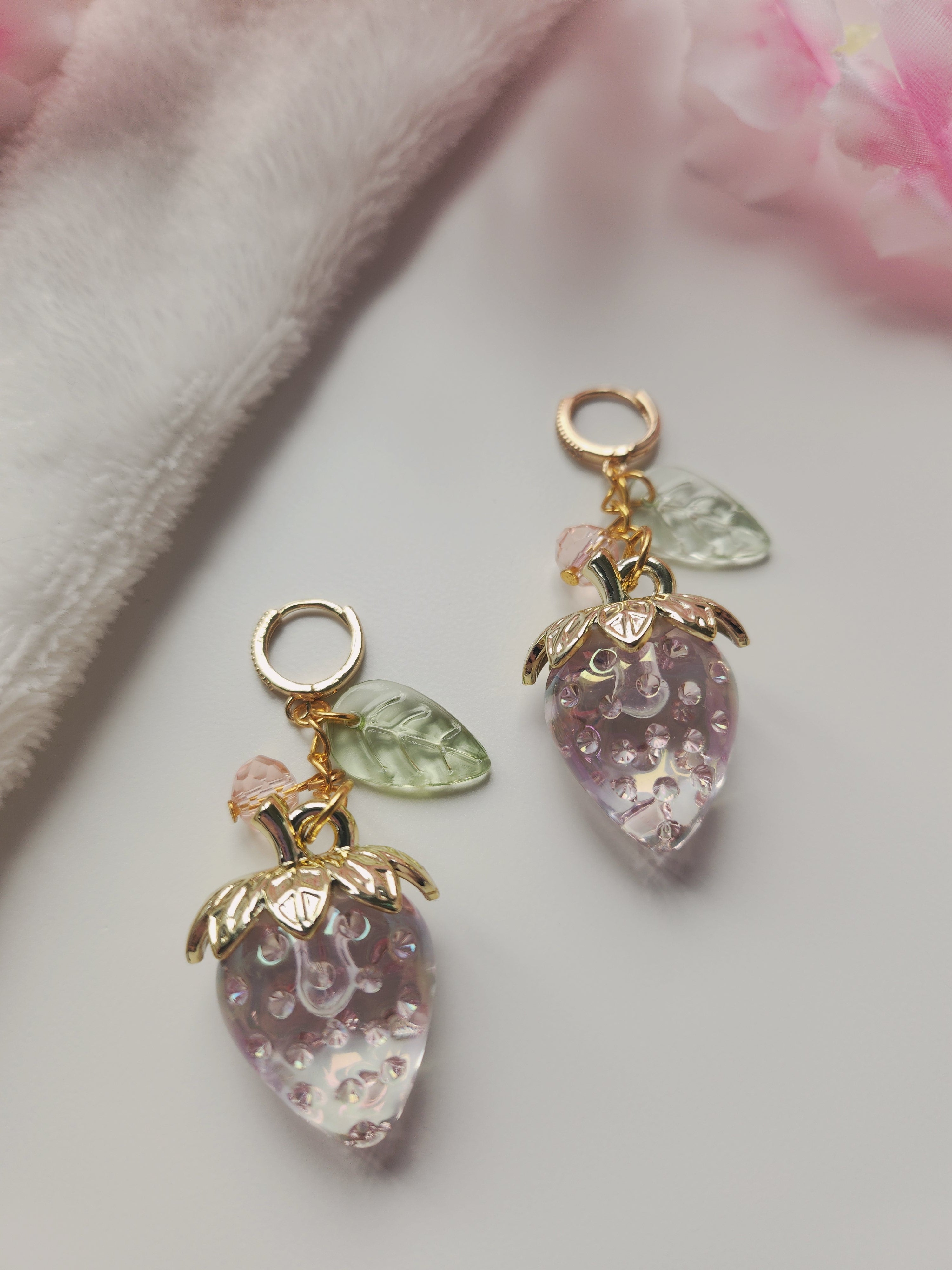 Boucle d'oreilles fraise - Rose "anneau"