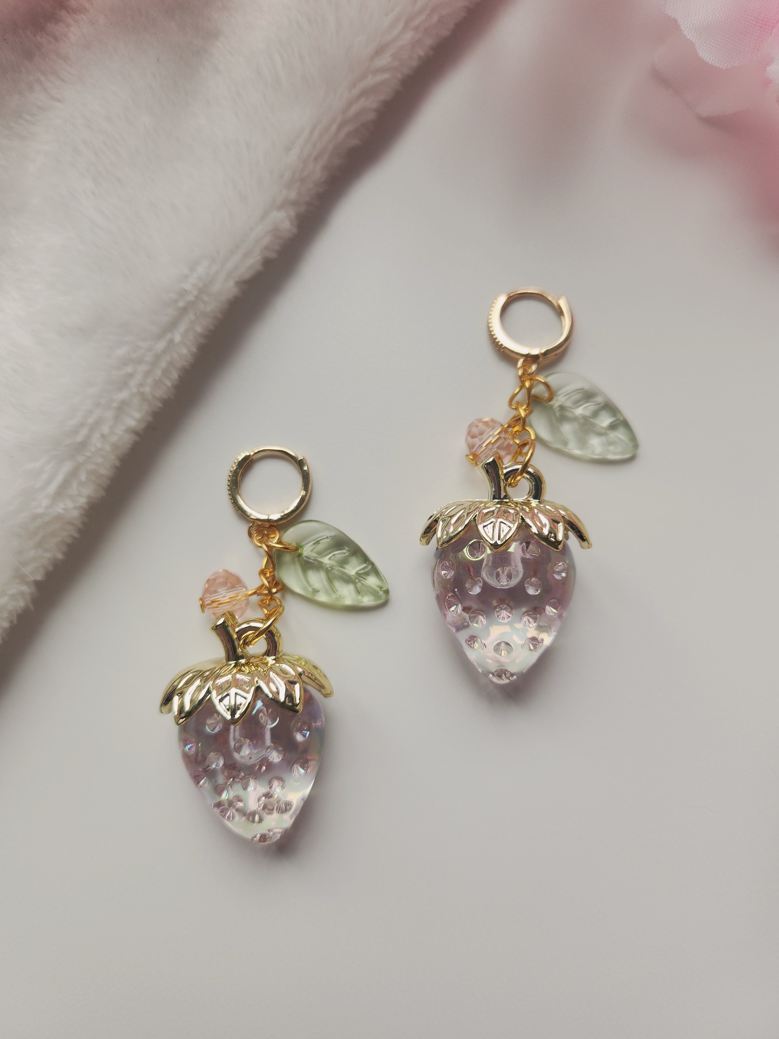 Boucle d'oreilles fraise - Rose "anneau"
