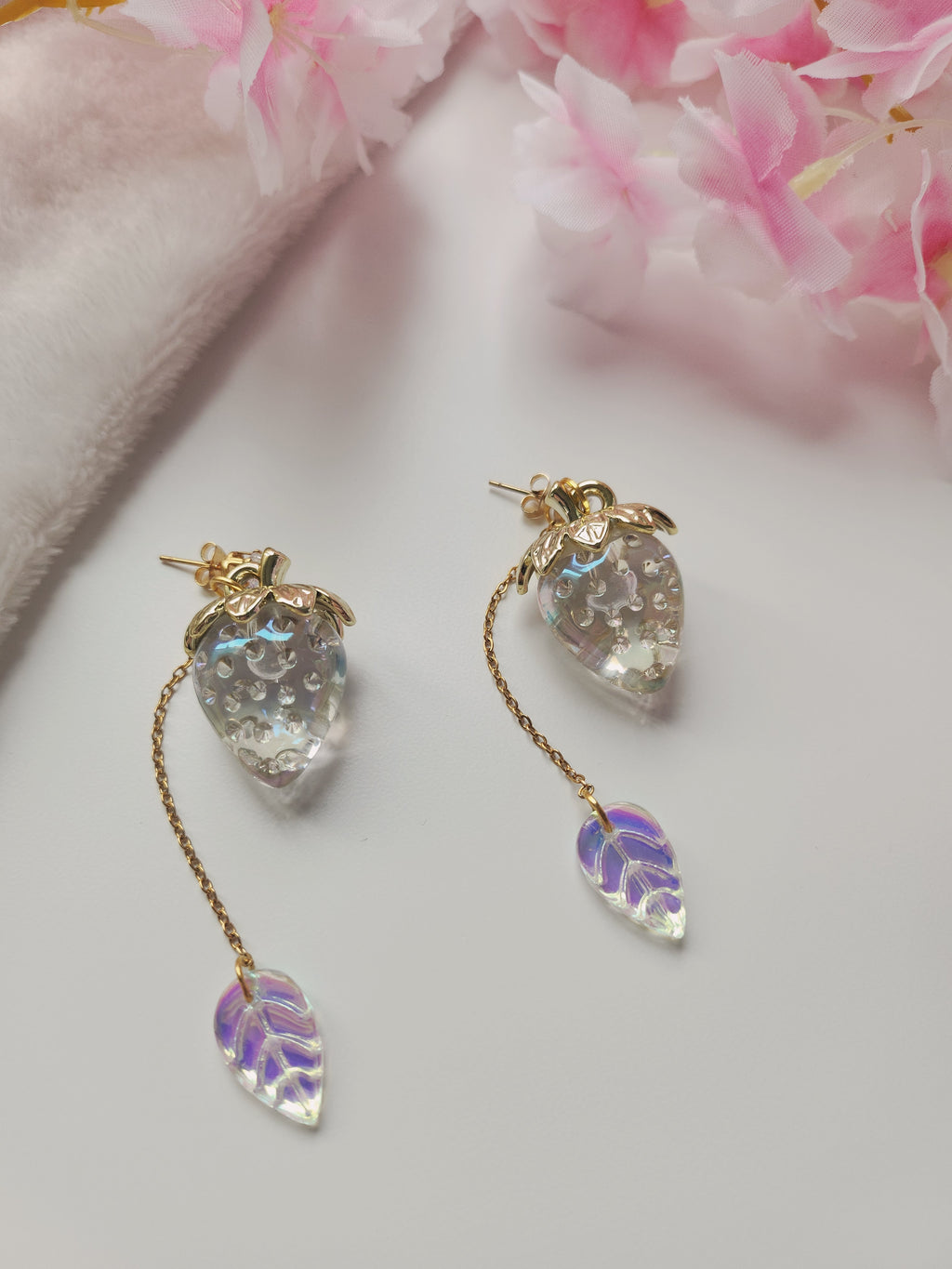 Boucle d'oreilles fraise - Translucide