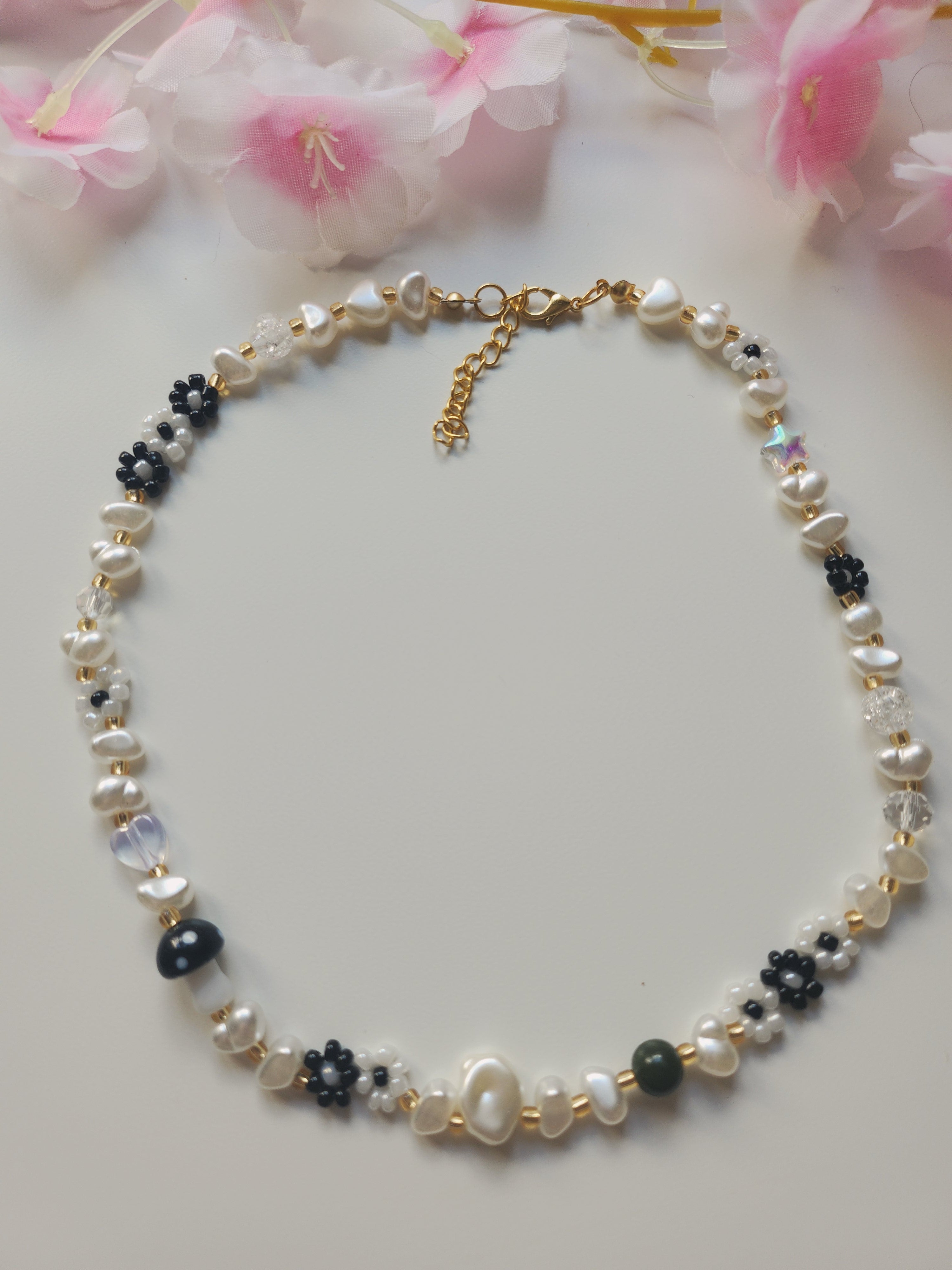 Collier fleur - Noir & blanc - V2