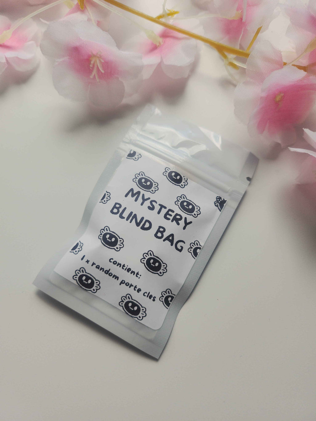 Mystery Little Bag – Phone charms